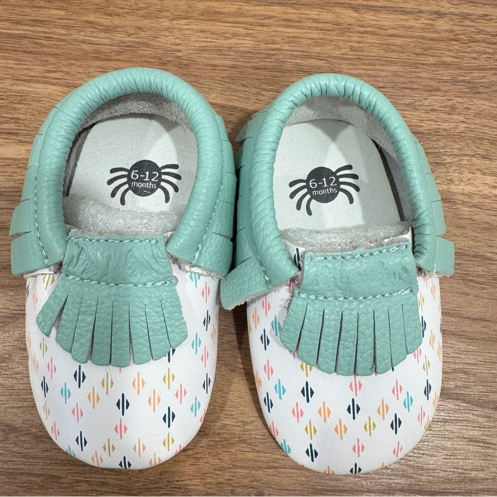 Itzy Ritzy Moc Happens Moccasin Shoes Girls 6-12 Months Blue White Colorful